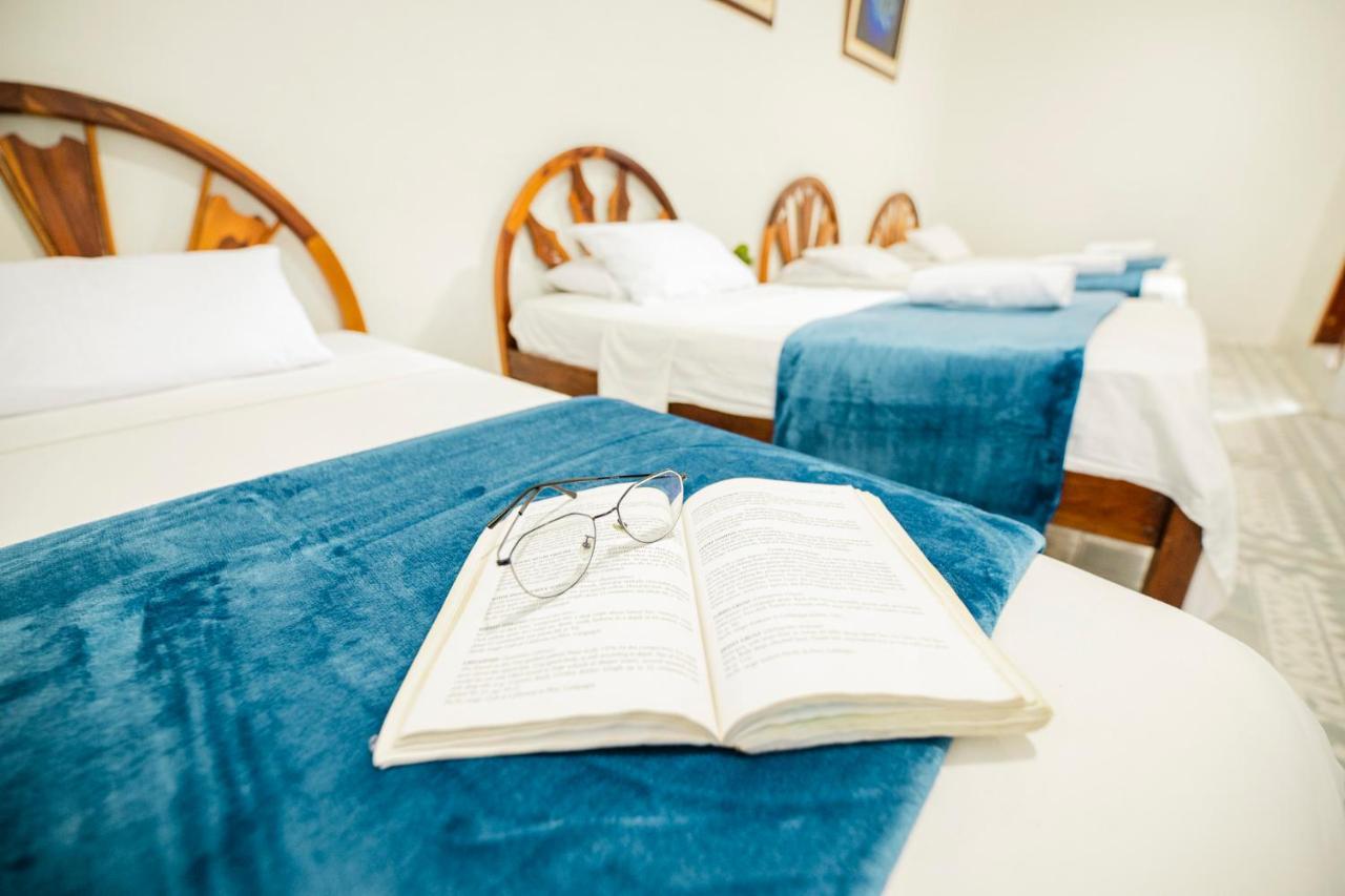 Hostal Gardner Galapagos Puerto Ayora  Buitenkant foto