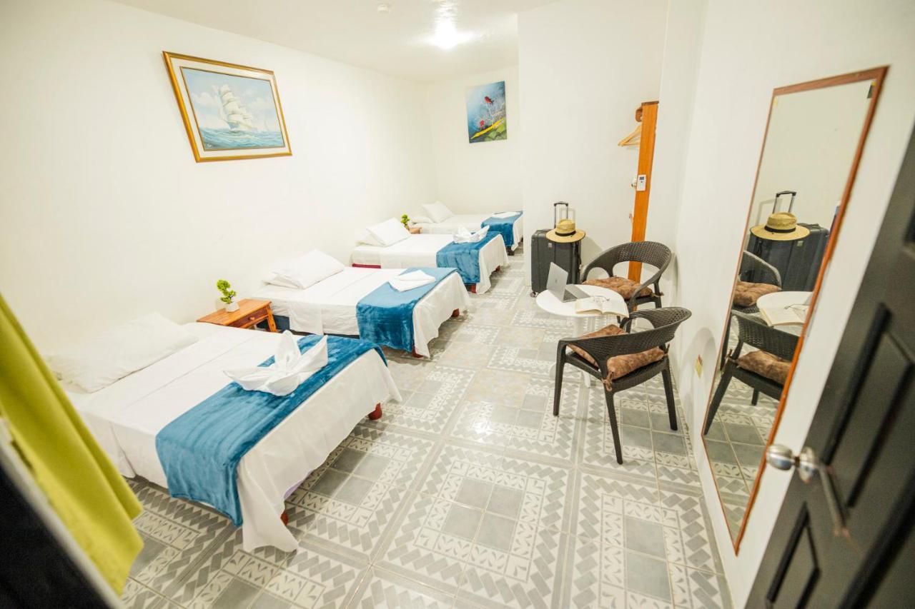 Hostal Gardner Galapagos Puerto Ayora  Buitenkant foto