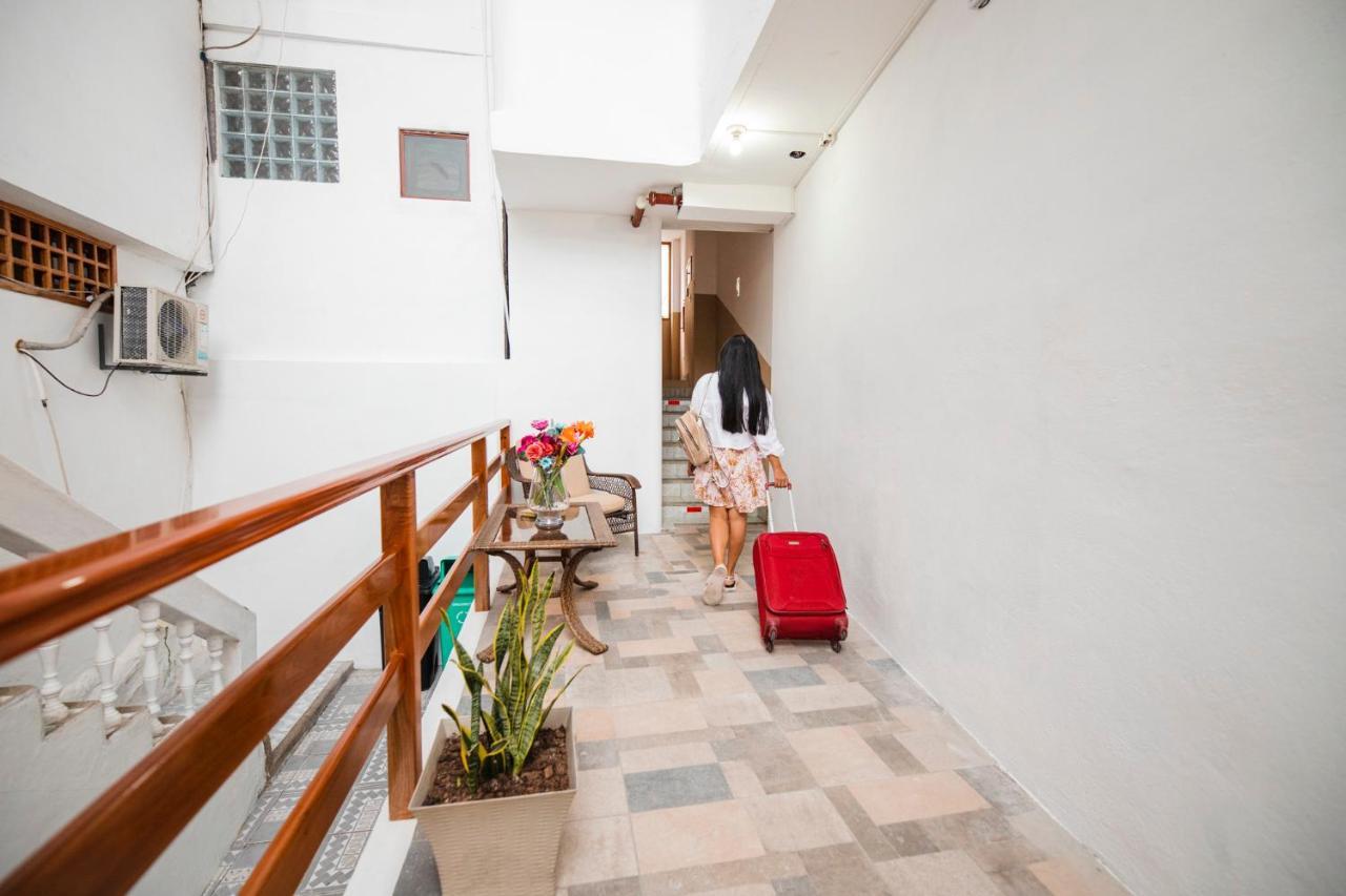 Hostal Gardner Galapagos Puerto Ayora  Buitenkant foto