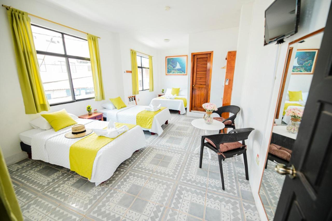Hostal Gardner Galapagos Puerto Ayora  Buitenkant foto