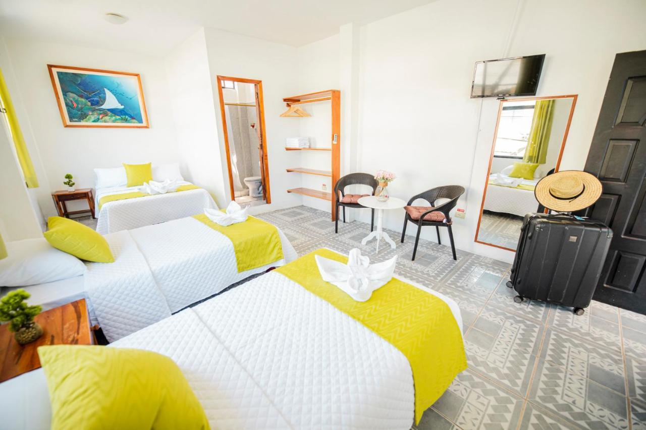 Hostal Gardner Galapagos Puerto Ayora  Buitenkant foto