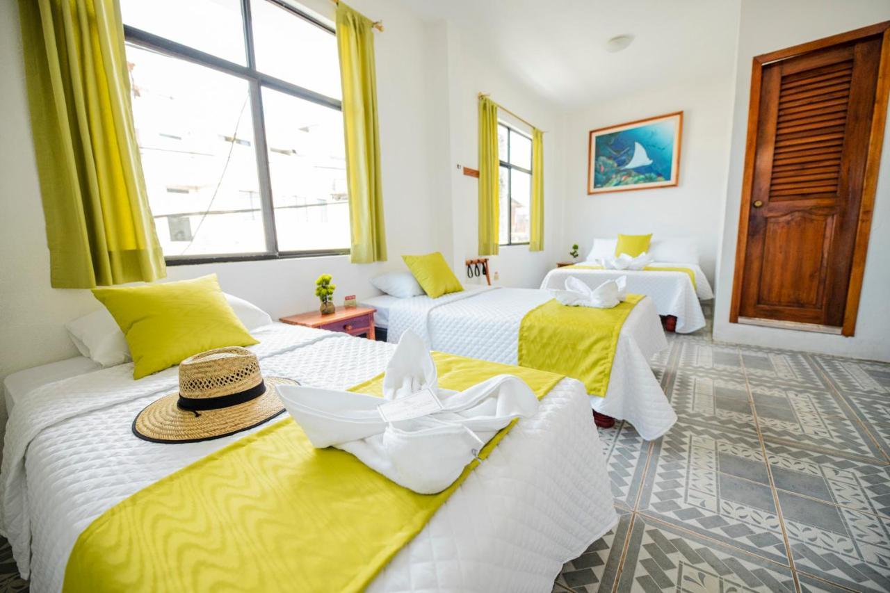 Hostal Gardner Galapagos Puerto Ayora  Buitenkant foto