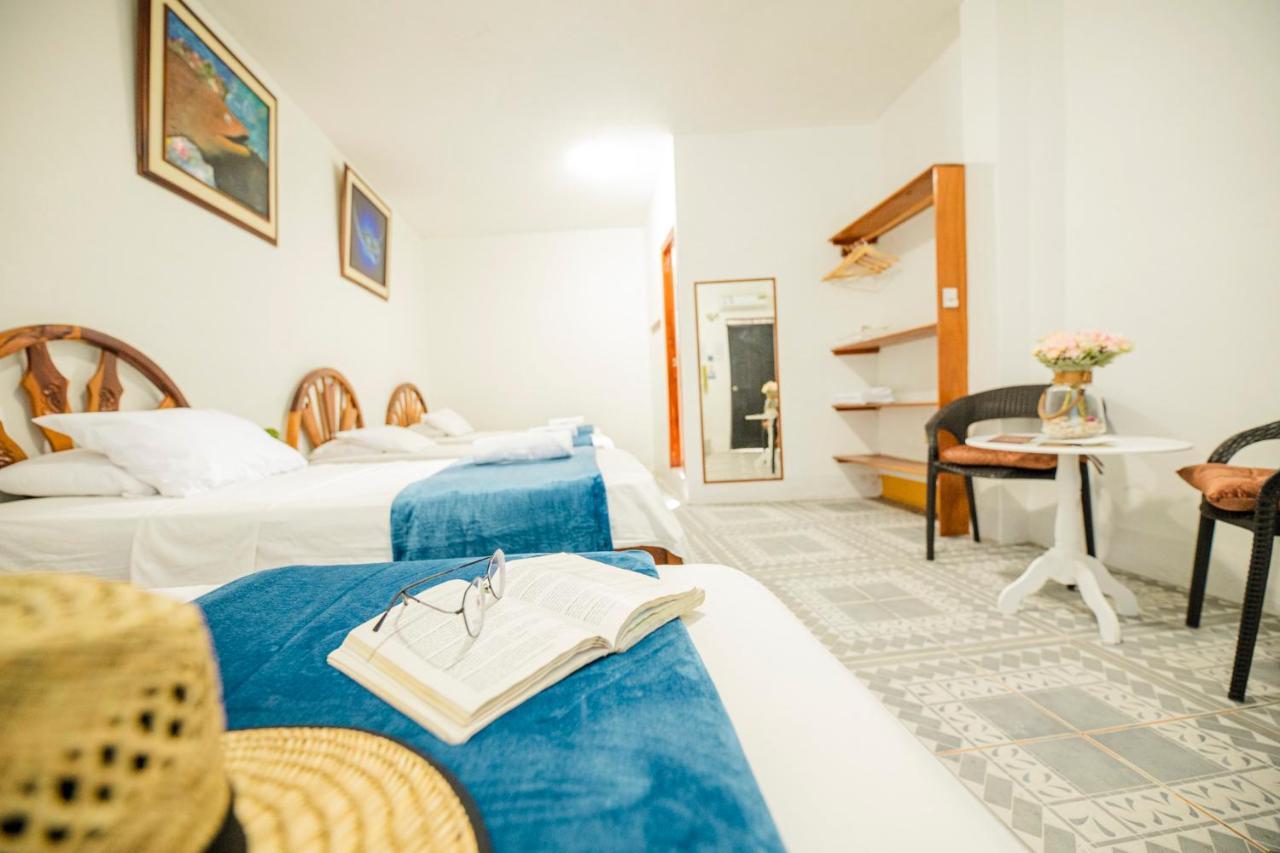 Hostal Gardner Galapagos Puerto Ayora  Buitenkant foto