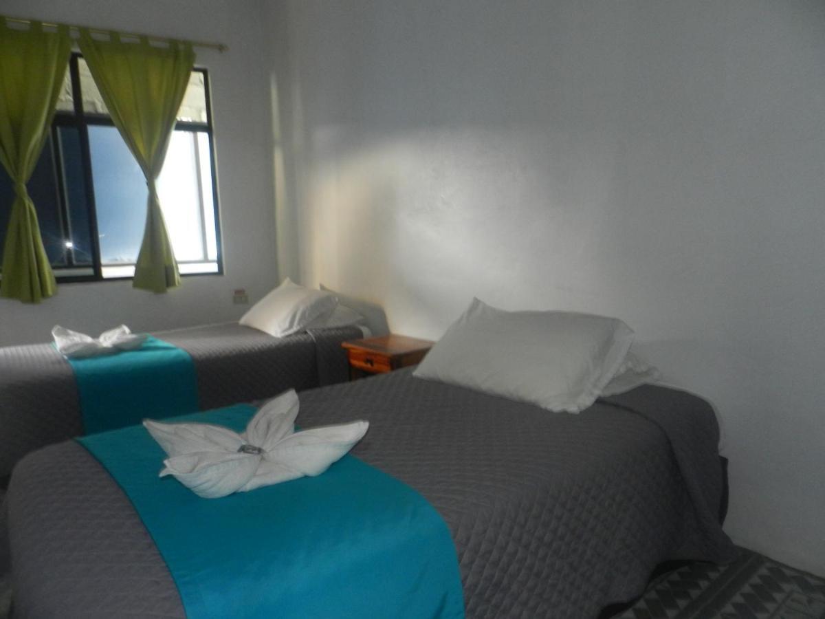 Hostal Gardner Galapagos Puerto Ayora  Buitenkant foto