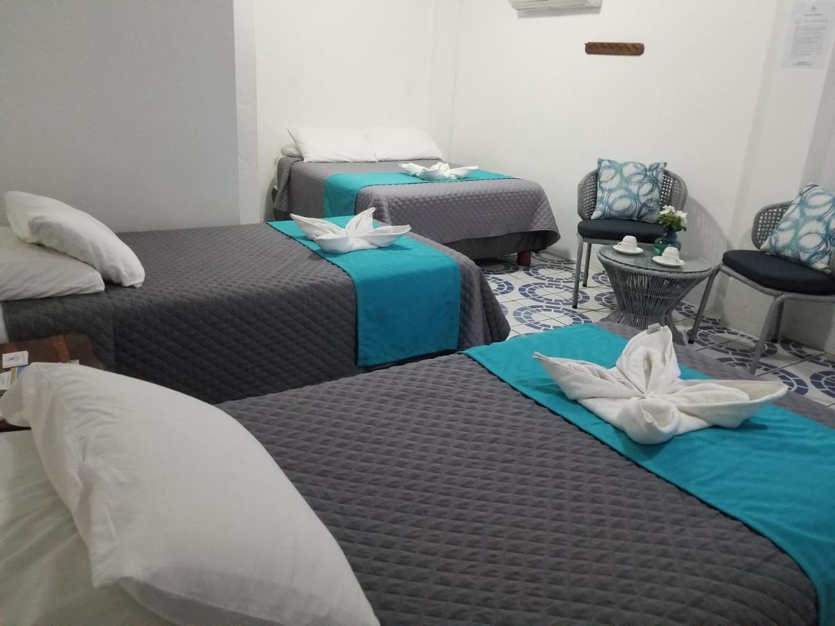 Hostal Gardner Galapagos Puerto Ayora  Buitenkant foto